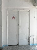 дверь в актовый зал